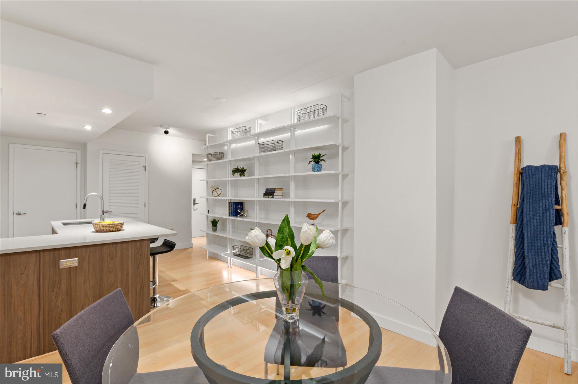 912 F Street Northwest, Unit T01 Washington, DC 20004 - Photo 10 of 32 Dining area