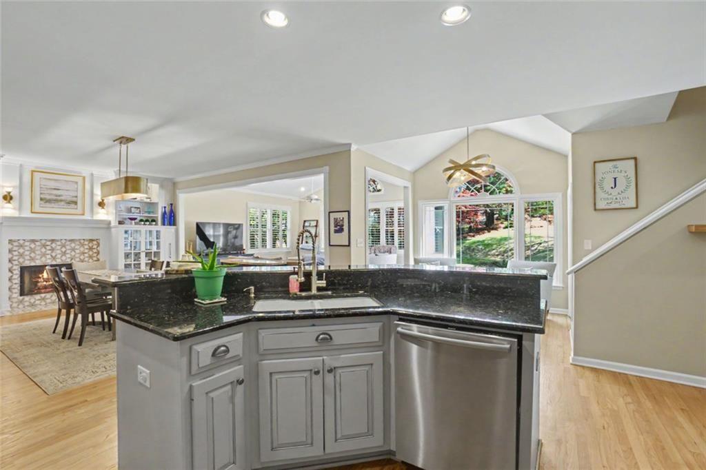 4180 Summit Way Marietta, GA 30066 - Photo 10 of 49