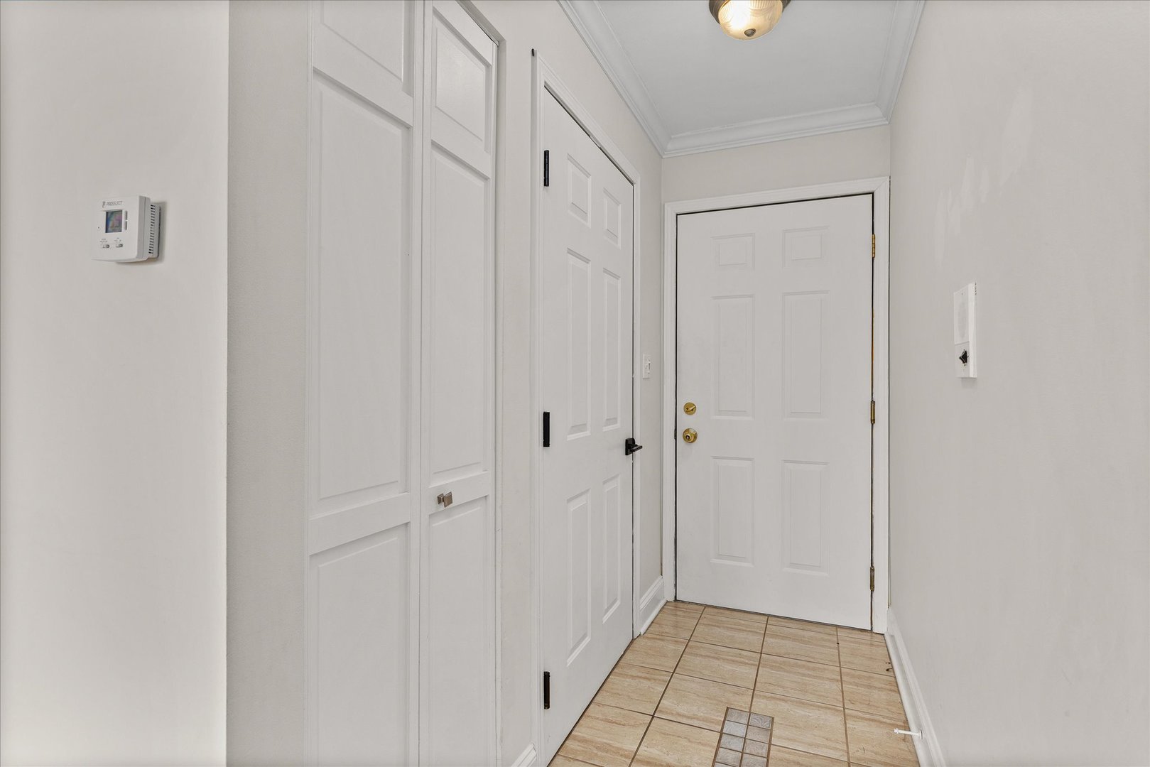 7610 West 26th Street, Unit 6 North Riverside, IL 60546 - Photo 3 of 21 a view of an empty room