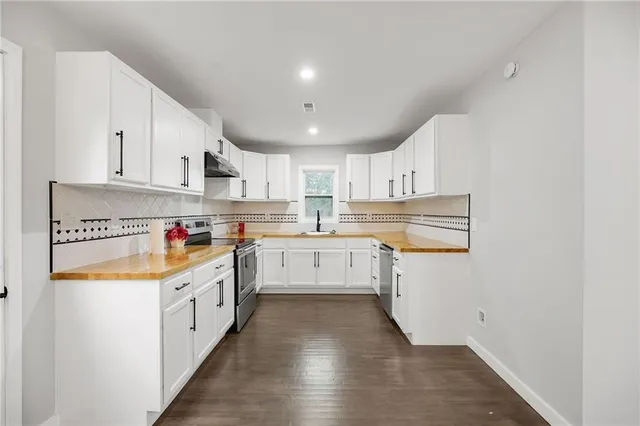 $299,900 | 766 Longleaf Drive, Forest Park, GA 30297