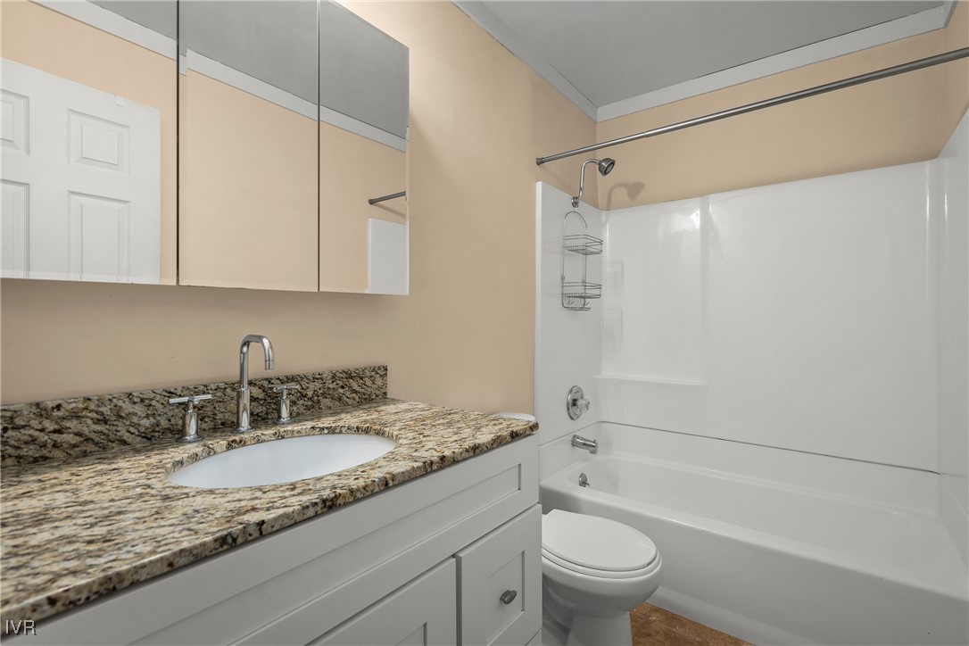 989 Tahoe Boulevard, Unit 89 Incline Village, NV 89451 - Photo 11 of 14 Upstairs Bathroom