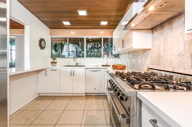 $2,166,000 | 8628 Hollywood Boulevard, Los Angeles, CA 90069