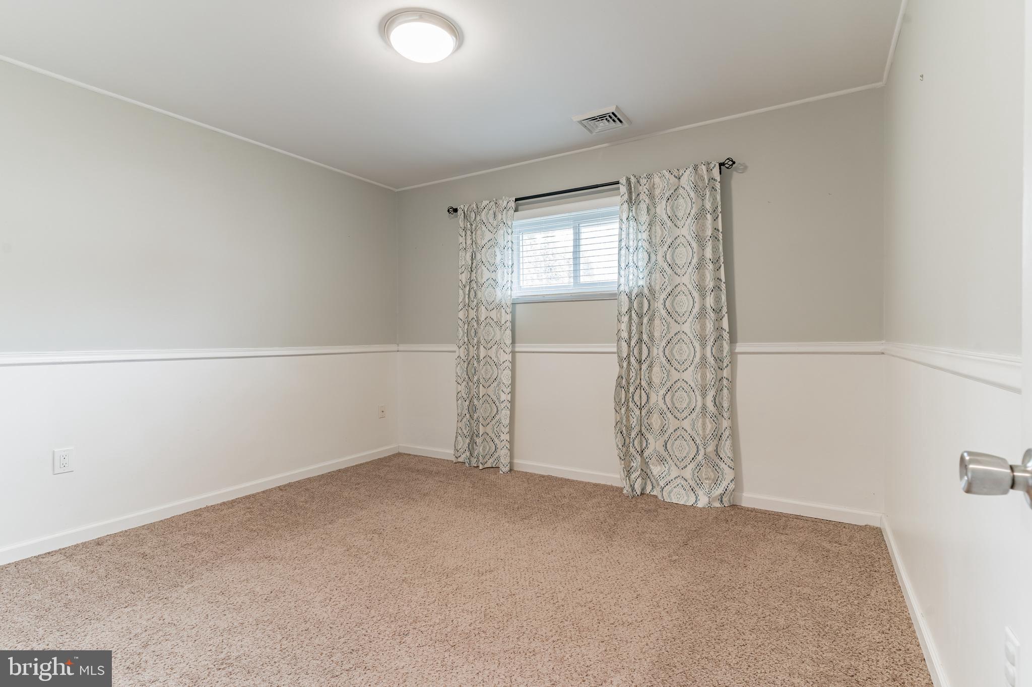 49 Quickset Road Levittown, PA 19057 - Photo 16 of 30 Gallery Image 16
