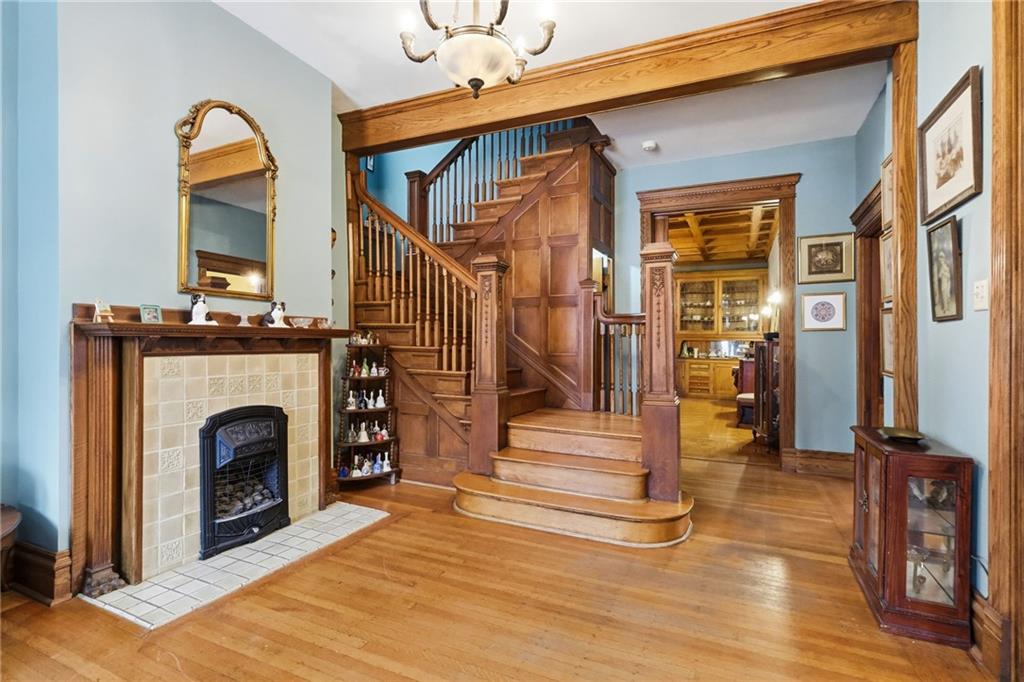 4916 Wallingford Street Pittsburgh, PA 15213 - Photo 3 of 48