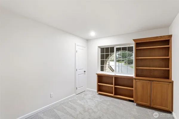 $1,000,000 | 1932 South 370th Court, Federal Way, WA 98003