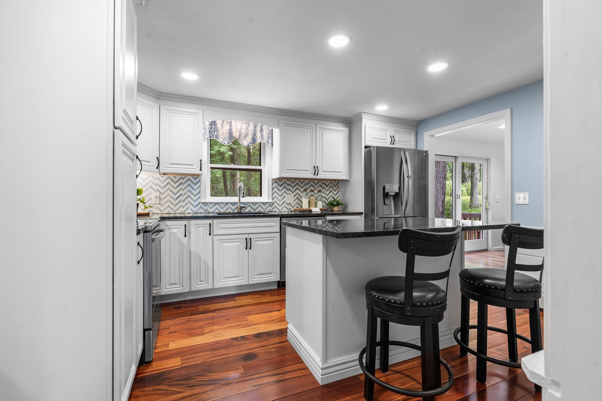 15 Brier Lane Derry, NH 03038 - Photo 14 of 42