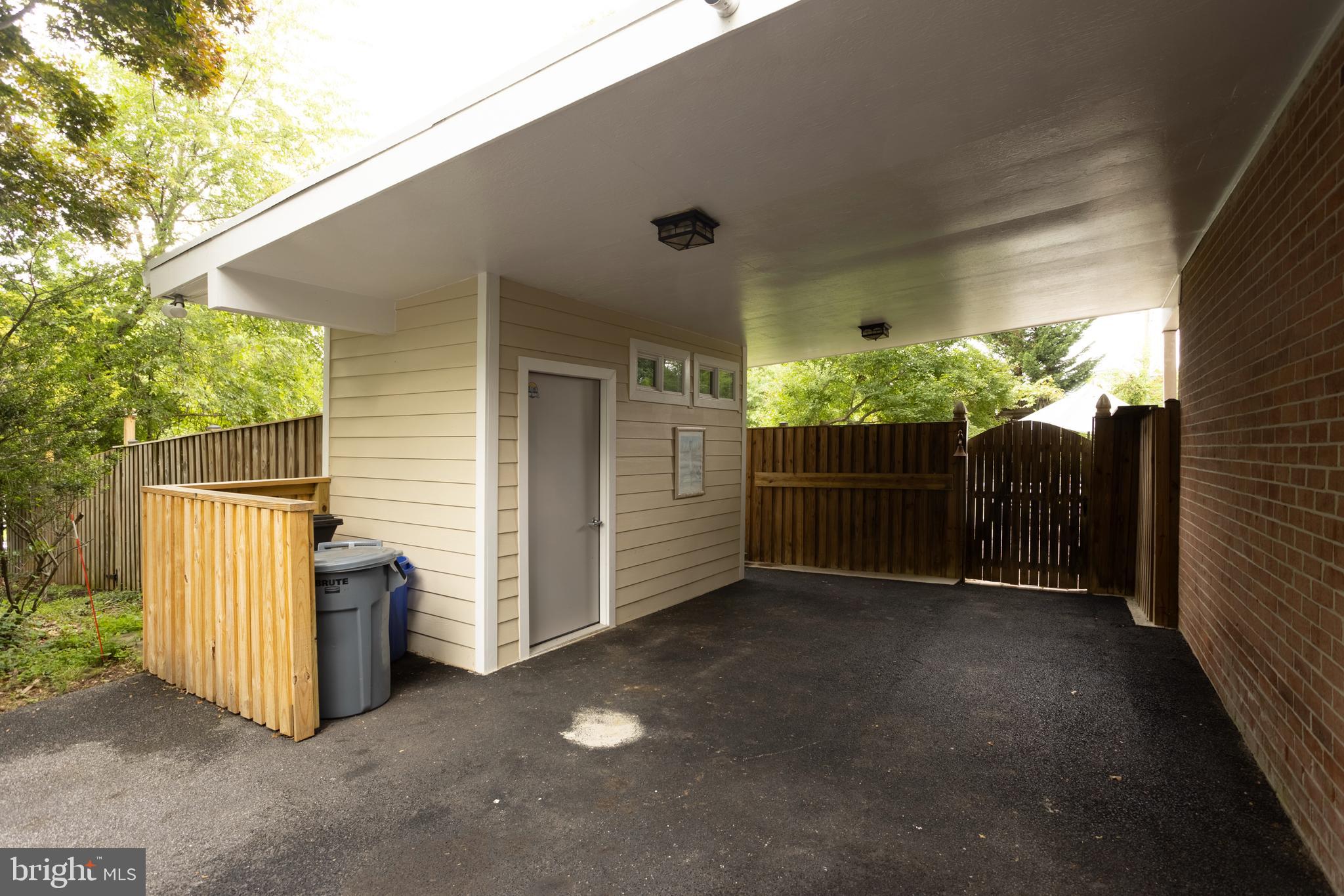 3301 Midfield Road Baltimore, MD 21208 - Photo 4 of 58