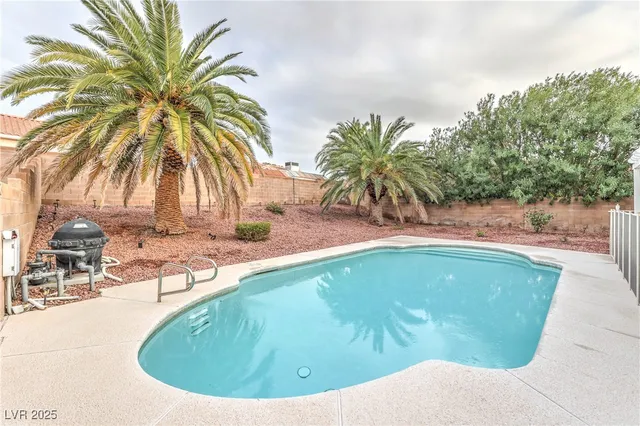 $2,600 | 20 Fantasia Lane, Henderson, NV 89074
