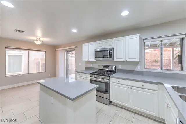 $2,600 | 20 Fantasia Lane, Henderson, NV 89074