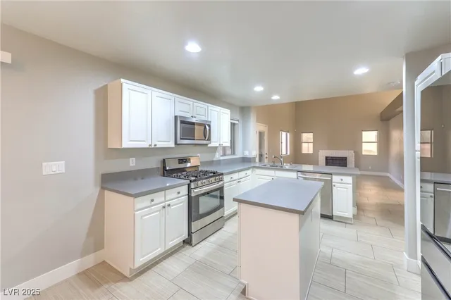 $2,600 | 20 Fantasia Lane, Henderson, NV 89074