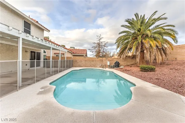 $2,600 | 20 Fantasia Lane, Henderson, NV 89074