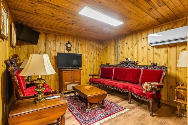 $1,000,000 | 28966 Highway 377, Gordonville, TX 76245