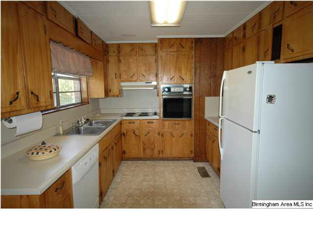 1306 Pine Circle Gadsden, AL 35905 - Photo 4 of 23