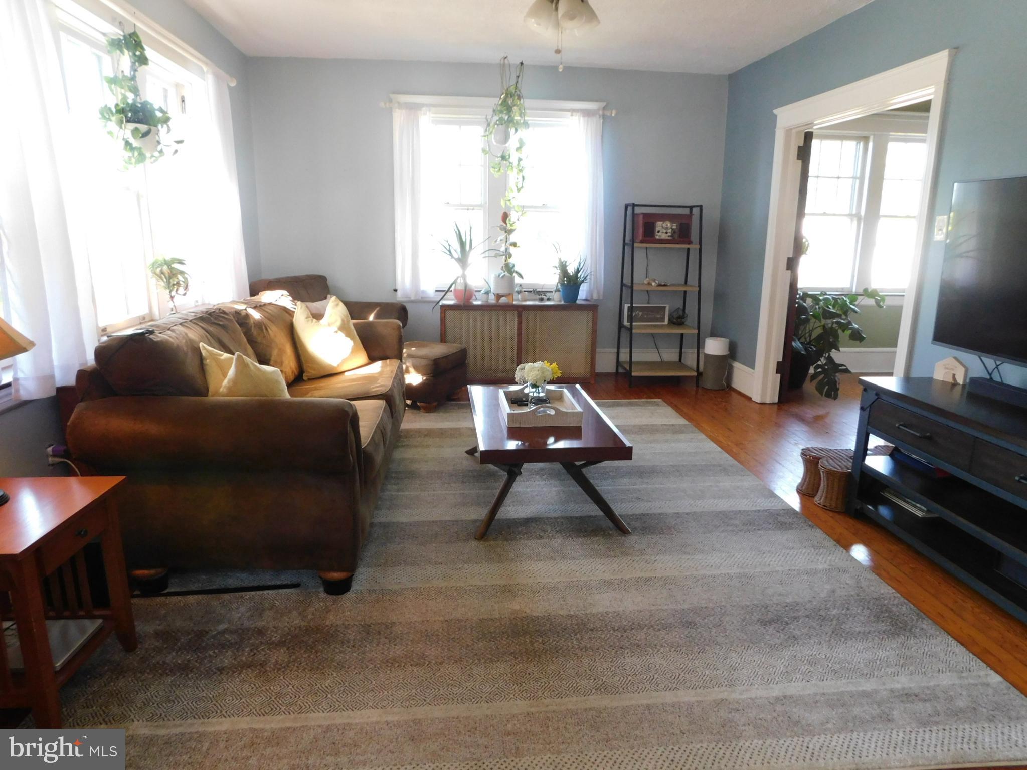 431 Walnut Street Spring City, PA 19475 - Photo 4 of 31