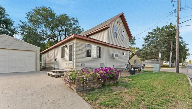 $209,800 | 205 Grant Avenue Southwest, Richmond, MN 56368