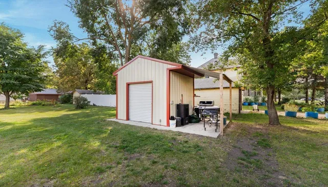 $209,800 | 205 Grant Avenue Southwest, Richmond, MN 56368