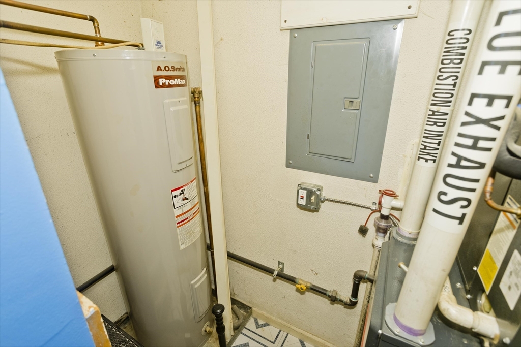 65 Nassau Drive, Unit 65 Springfield, MA 01129 - Photo 23 of 32 a bathroom with a shower and a sink