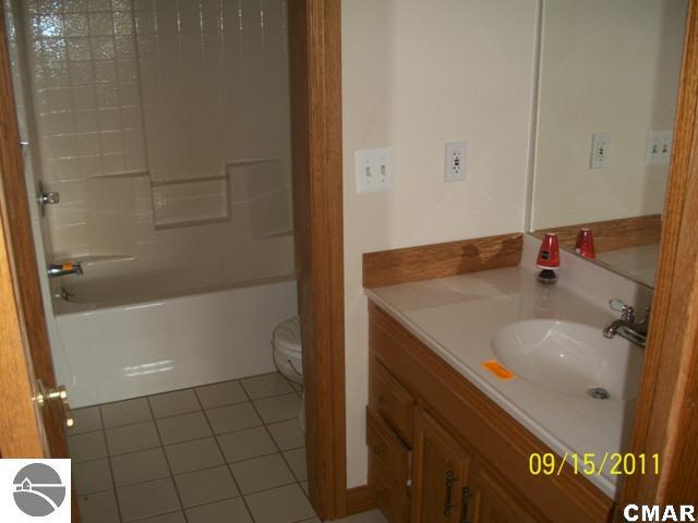 3742 West Baseline Road Mount Pleasant, MI 48858 - Photo 15 of 25 1773681-14.JPG