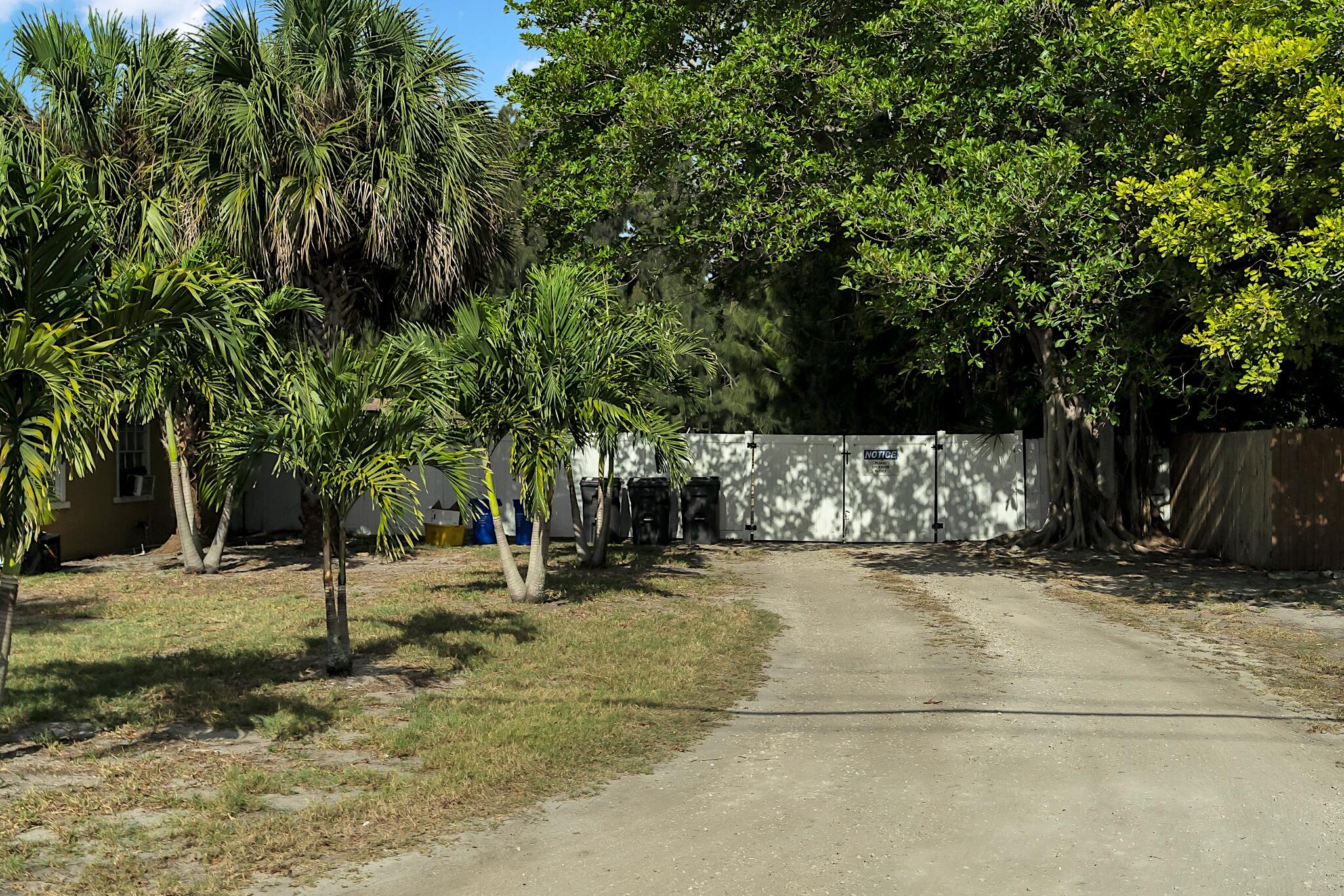 3861 Wry Road Greenacres, FL 33467 - Photo 4 of 35 JML04727