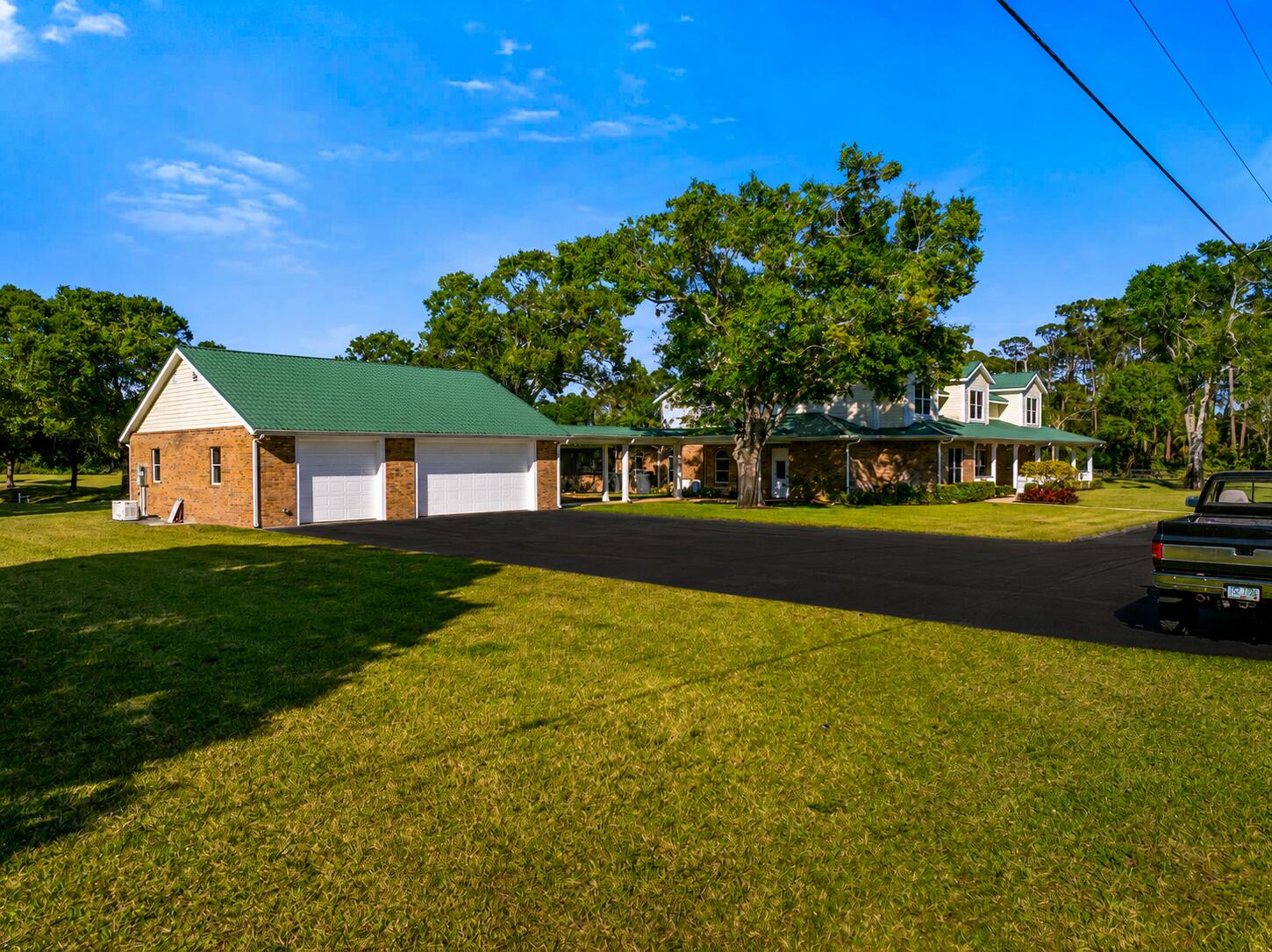 8686 Andrews Avenue Fort Pierce, FL 34945 - Photo 70 of 76 Garage