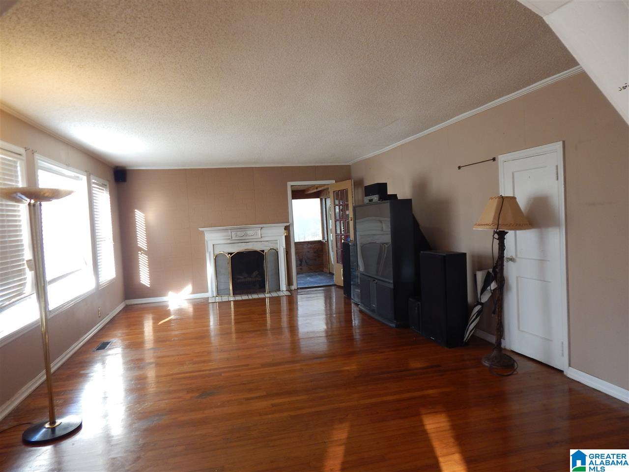 1947 4th Avenue Southwest Bessemer, AL 35022 - Photo 3 of 20
