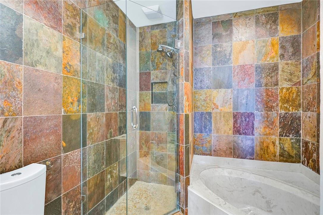 5450 Old Ocean Boulevard, Unit 6 Ocean Ridge, FL 33435 - Photo 20 of 25 Master Shower and Tub