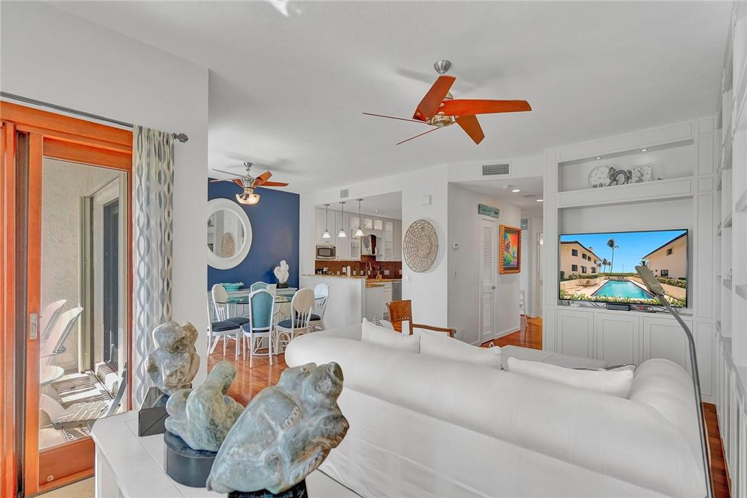 5450 Old Ocean Boulevard, Unit 6 Ocean Ridge, FL 33435 - Photo 8 of 25 Living Space