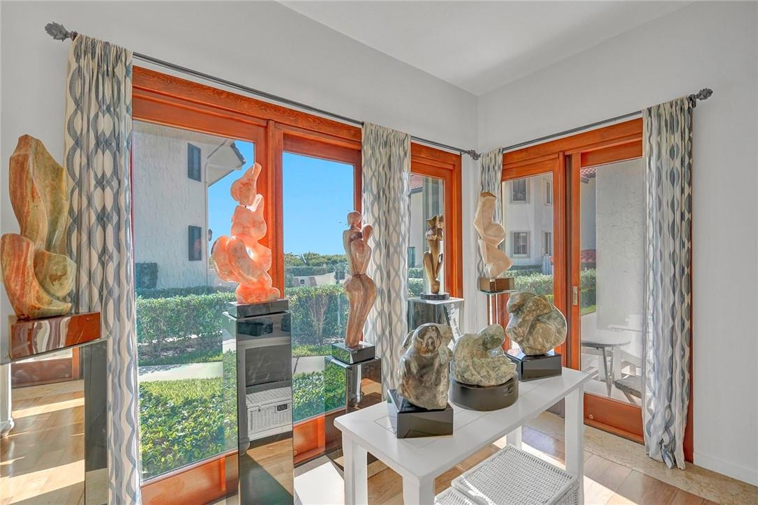 5450 Old Ocean Boulevard, Unit 6 Ocean Ridge, FL 33435 - Photo 10 of 25 Art Work in Living Space