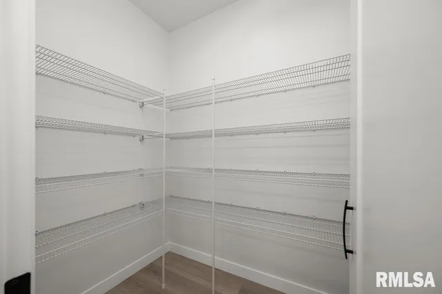 $729,900 | 7123 Alvie Lane, Bettendorf, IA 52722