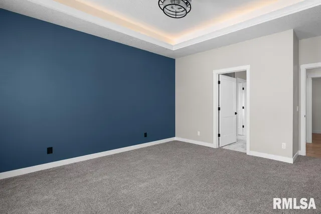 $729,900 | 7123 Alvie Lane, Bettendorf, IA 52722