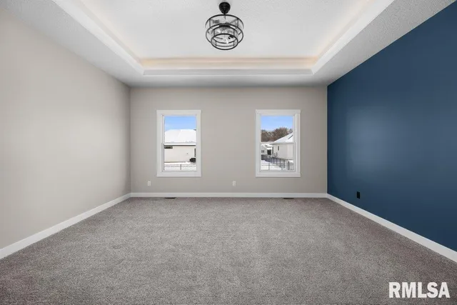 $729,900 | 7123 Alvie Lane, Bettendorf, IA 52722