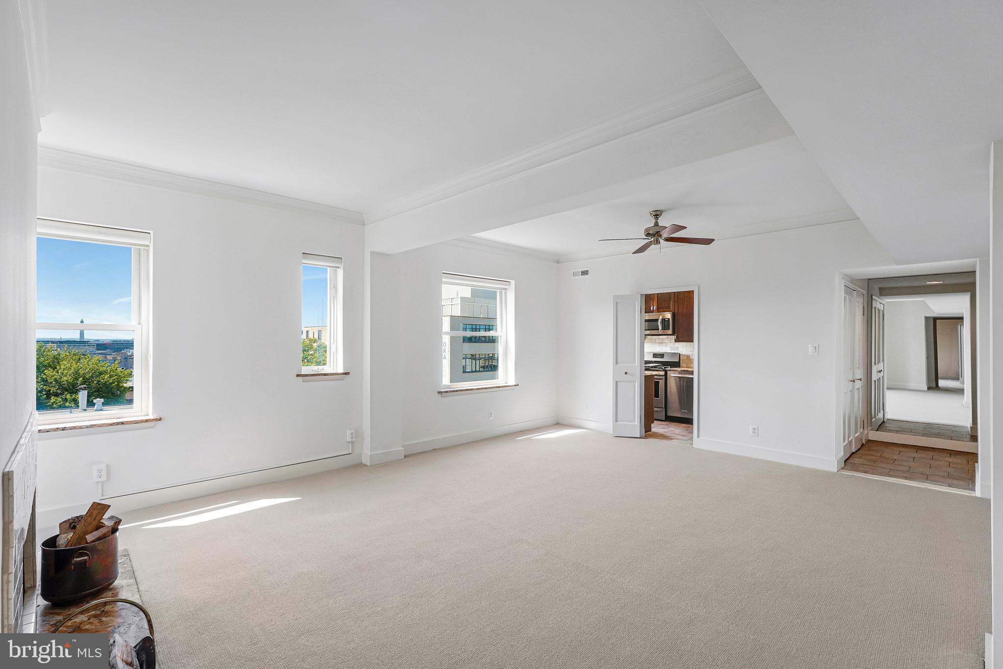 2127 California Street Northwest, Unit 704 Washington, DC 20008 - Photo 6 of 27 Living room