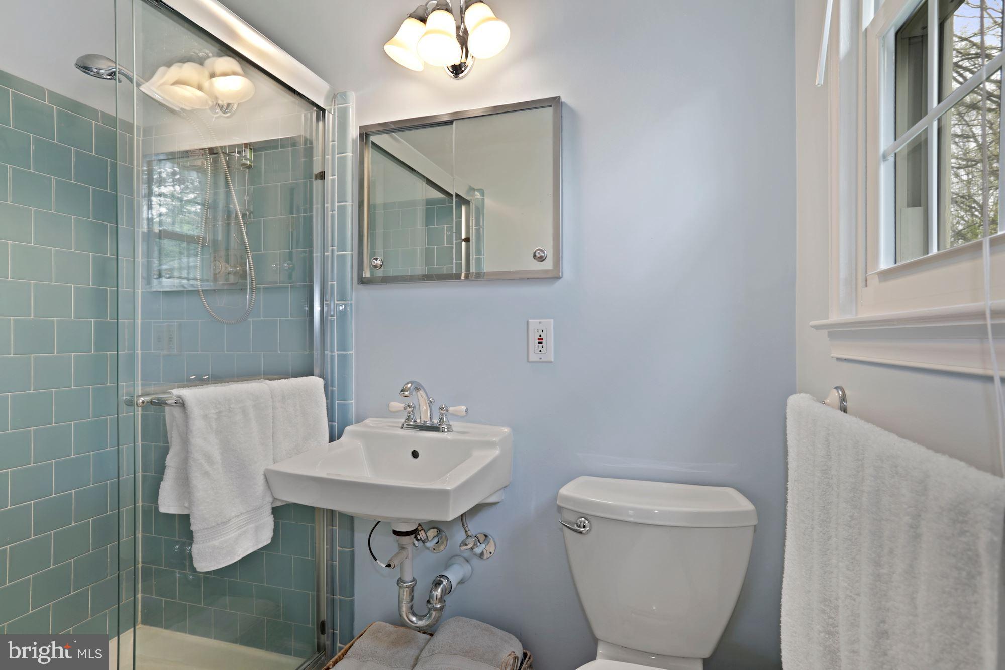 6905 Spur Road Springfield, VA 22153 - Photo 17 of 28