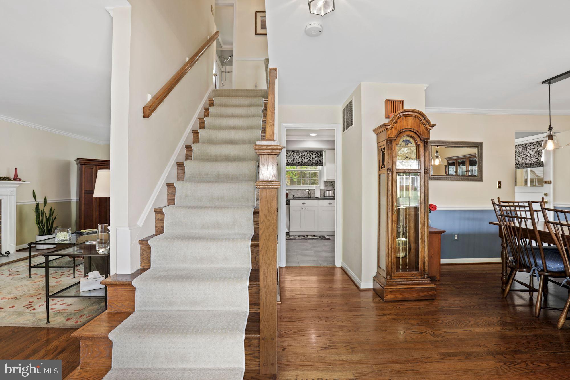 6905 Spur Road Springfield, VA 22153 - Photo 3 of 28