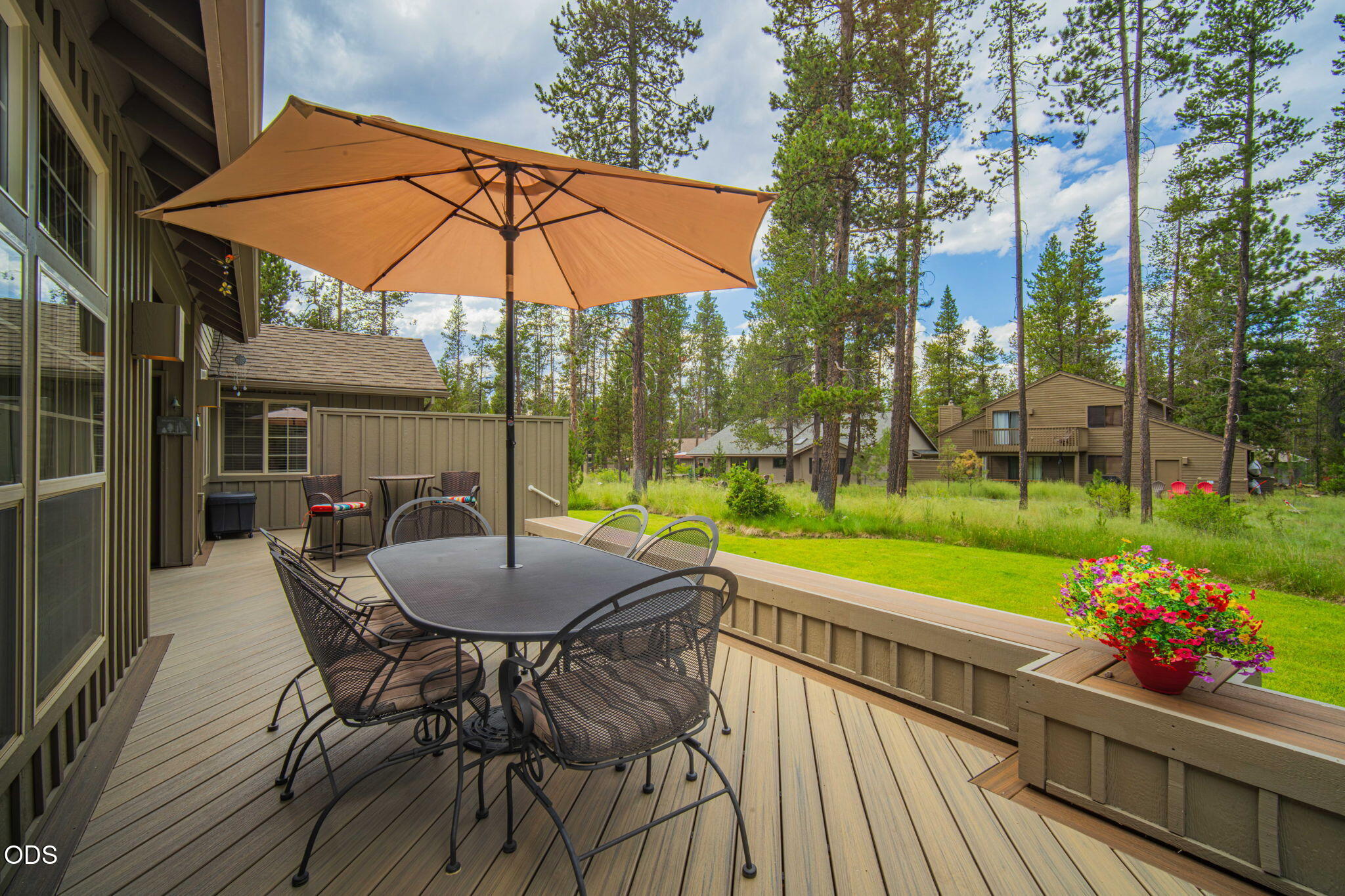 57719 Poplar Lane Sunriver, OR 97707 - Photo 37 of 46