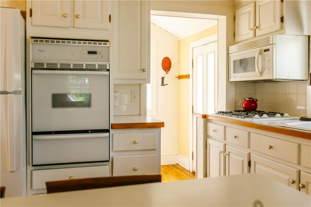 165 Sowams Road Barrington, RI 02806 - Photo 6 of 25