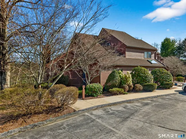 $345,000 | 97 West Main Street, Unit 30, East Lyme, CT 06357