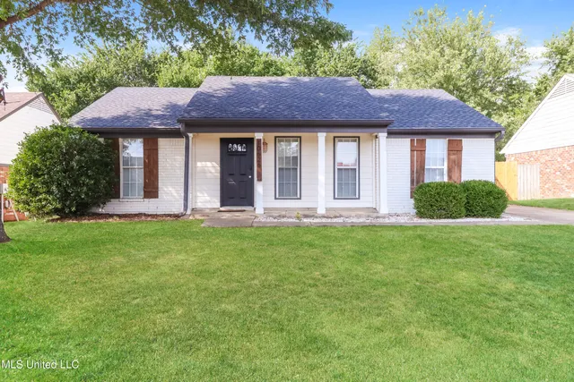 $1,715 | 10626 Oak Leaf Drive, Olive Branch, MS 38654