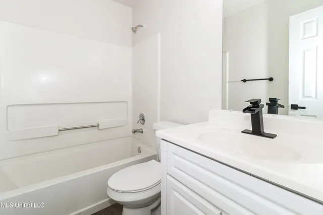 $1,715 | 10626 Oak Leaf Drive, Olive Branch, MS 38654