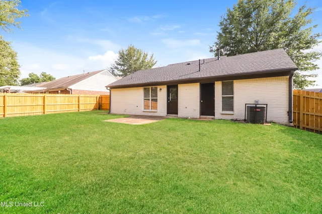 $1,715 | 10626 Oak Leaf Drive, Olive Branch, MS 38654