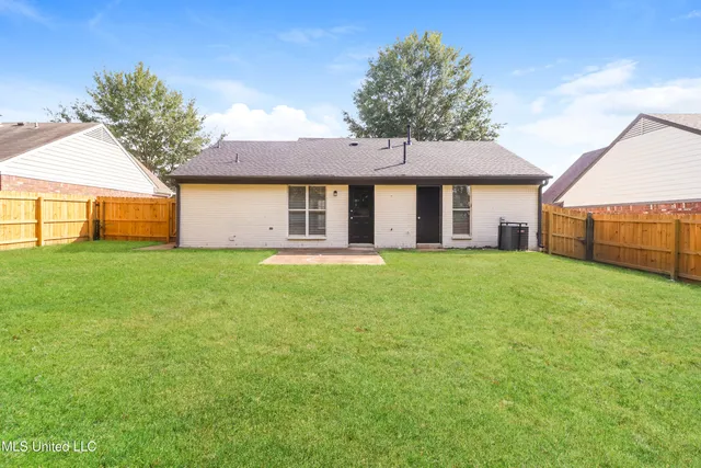 $1,715 | 10626 Oak Leaf Drive, Olive Branch, MS 38654