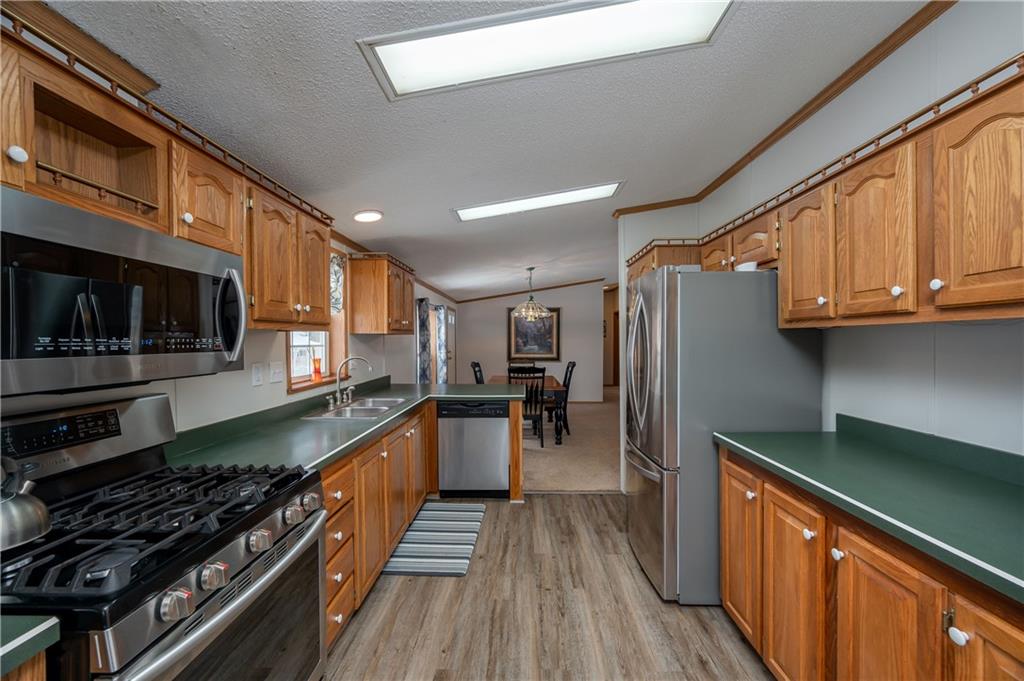 14 Nutt Road Grove City, PA 16127 - Photo 8 of 25