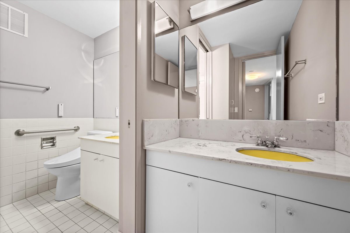 1630 Sheridan Road, Unit 6H Wilmette, IL 60091 - Photo 18 of 38