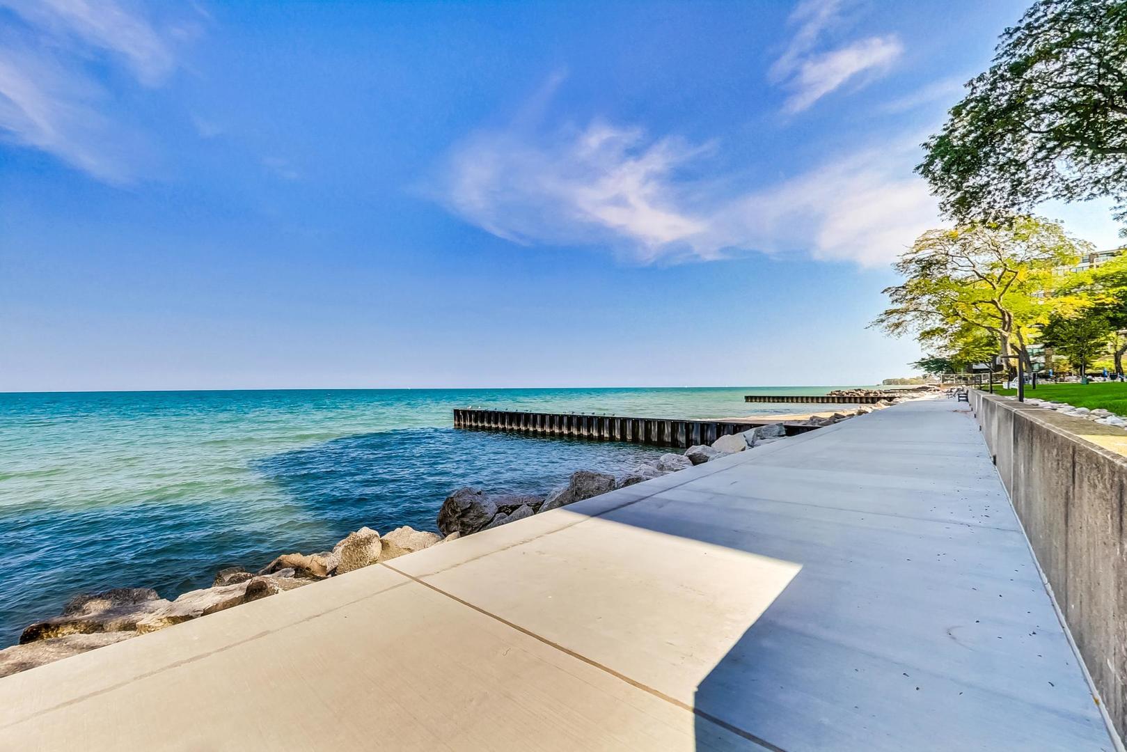 1630 Sheridan Road, Unit 6H Wilmette, IL 60091 - Photo 26 of 38