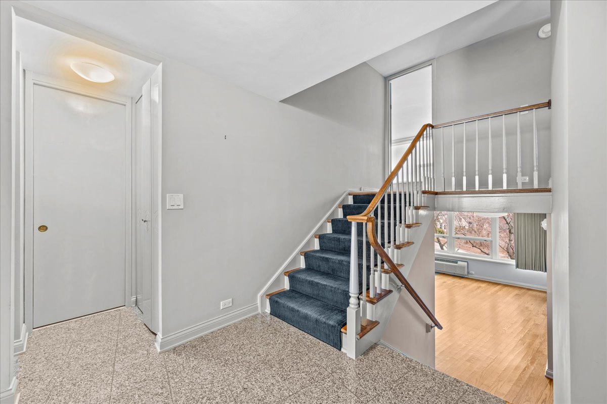 1630 Sheridan Road, Unit 6H Wilmette, IL 60091 - Photo 9 of 38