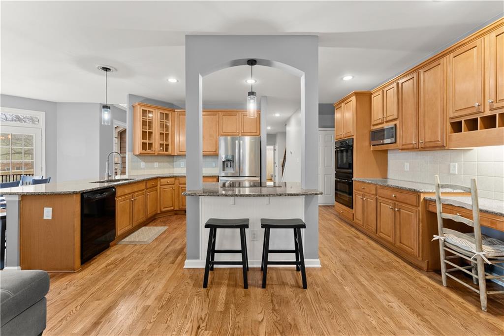 1070 Coleridge Way Suwanee, GA 30024 - Photo 17 of 98