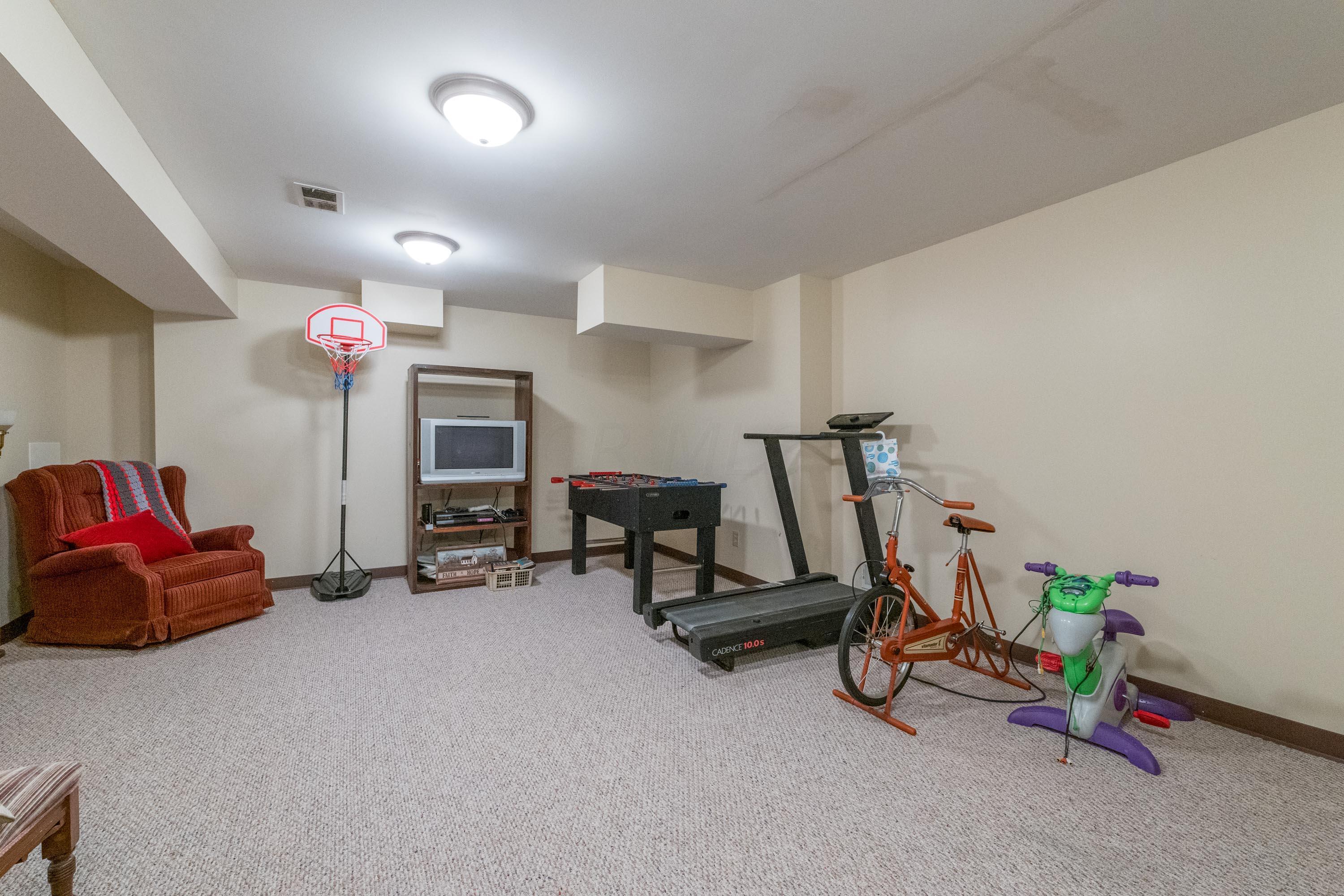 664 Ridenour Road Columbus, OH 43230 - Photo 64 of 77 061P1703896