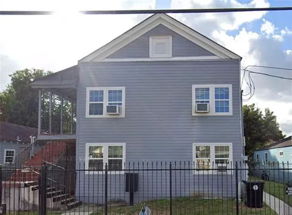 $1,800 | 2612 Soniat Street, Unit 2B, New Orleans, LA 70115
