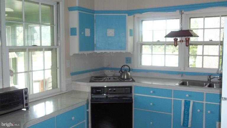 44728 Three Coves Road Hollywood, MD 20636 - Photo 1 of 25 Kitchen