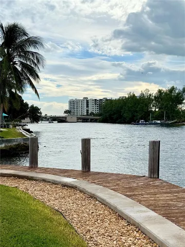 a view of a lake with houses